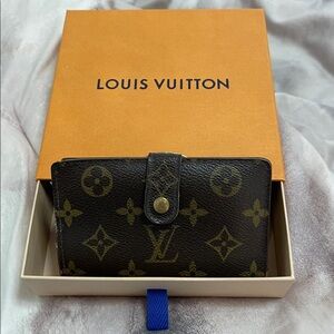Louis Vuitton Monogram French Kisslock Snap Wallet Good Condition w Box